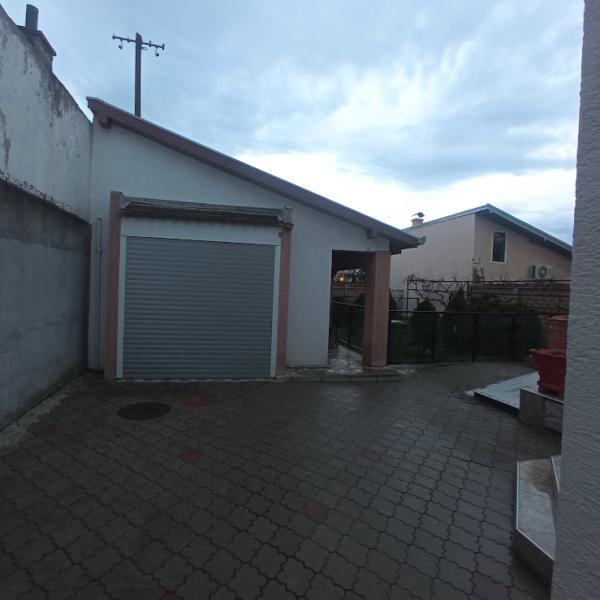 Slika 2 - jesenjinova 3,  Kuća na prodaju, 236m2, 265.000€