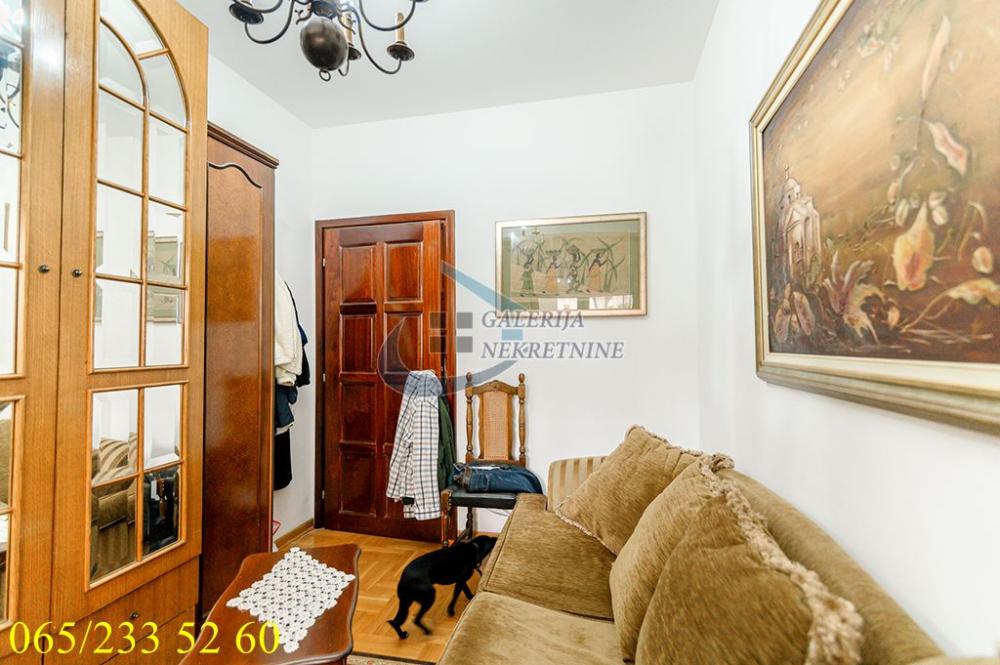 Slika 3 - Sazonova, Dvoiposoban stan na prodaju, 61m2, 240.000€