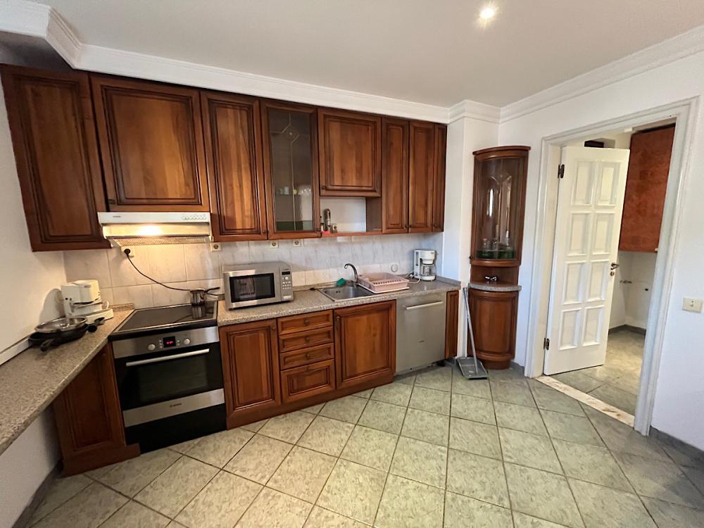 Slika 1 - Sredacka, Četvorosoban stan za izdavanje, 147m2, 1.600€