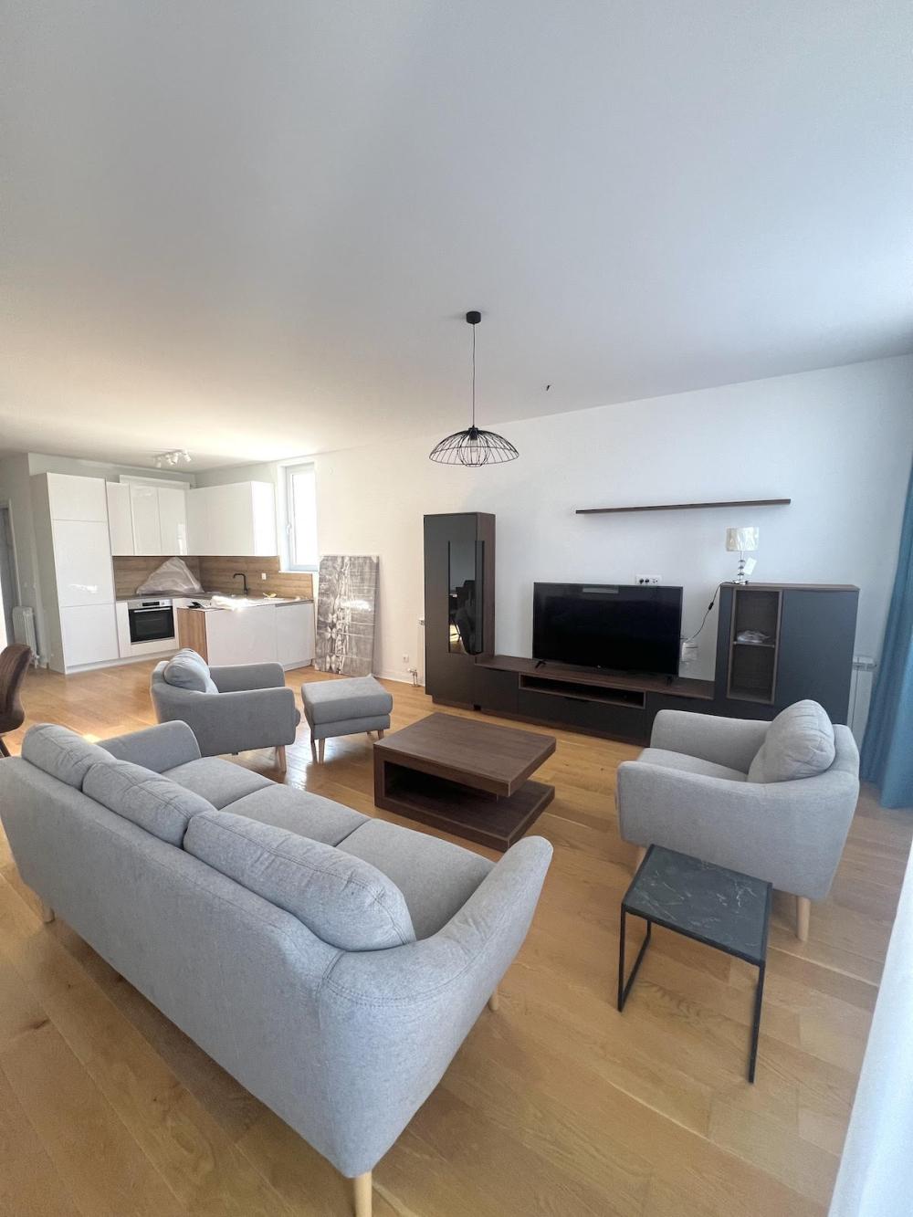 Slika 2 - Kraljice Natalije, Trosoban stan za izdavanje, 92m2, 1.300€