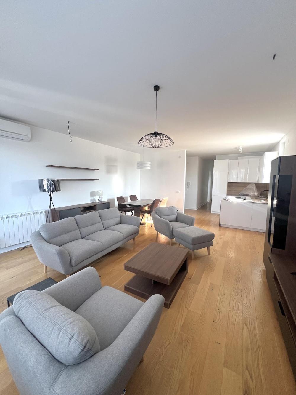 Slika 3 - Kraljice Natalije, Trosoban stan za izdavanje, 92m2, 1.300€