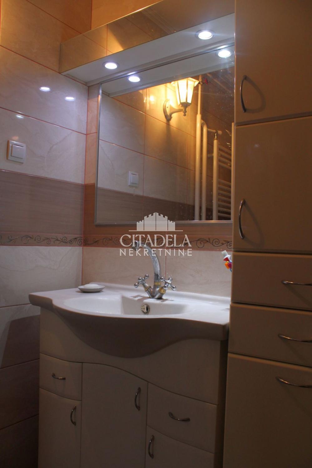 Slika 6 - Tome Maksimovića, Dvoiposoban stan na prodaju, 66m2, 286.000€