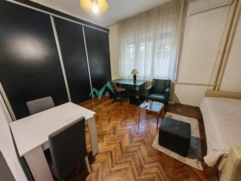 Glavna slika -Jednosoban stan za izdavanje, 30m2, 300€