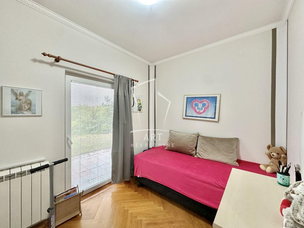 Slika 9 - Vuka Karadžića,  Kuća na prodaju, 192m2, 350.000€