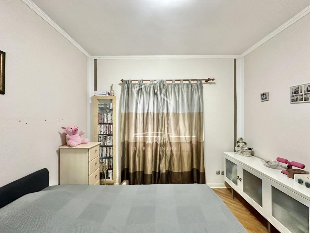 Slika 8 - Vuka Karadžića,  Kuća na prodaju, 192m2, 350.000€