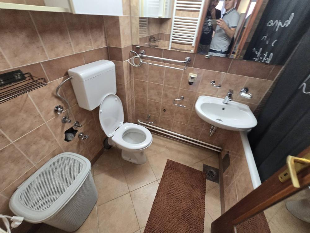 Slika 10 - Brsjačka, Trosoban stan za izdavanje, 80m2, 800€