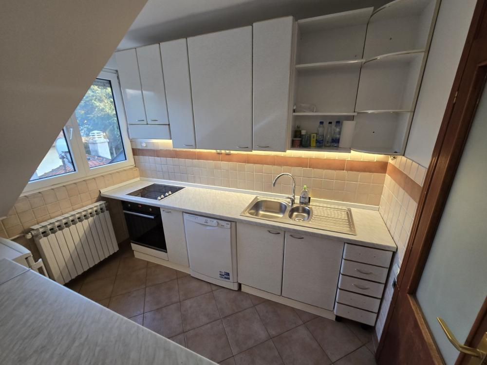 Slika 4 - Brsjačka, Trosoban stan za izdavanje, 80m2, 800€