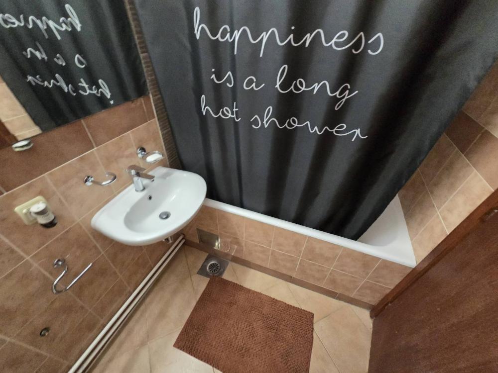 Slika 11 - Brsjačka, Trosoban stan za izdavanje, 80m2, 800€