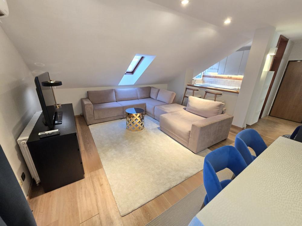 Slika 1 - Brsjačka, Trosoban stan za izdavanje, 80m2, 800€