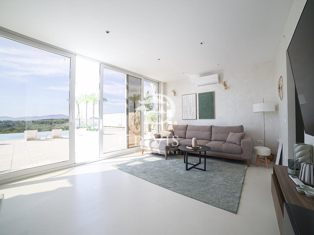 Glavna slika -Mali Požarevac,  Kuća na prodaju, 360m2, 759.000€