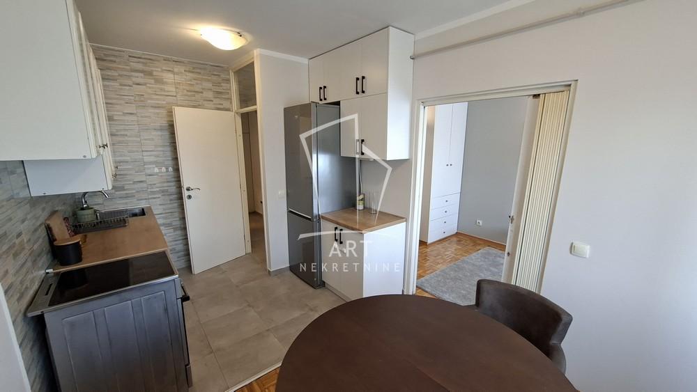 Slika 7 - Nehruova, Jednoiposoban stan za izdavanje, 50m2, 550€