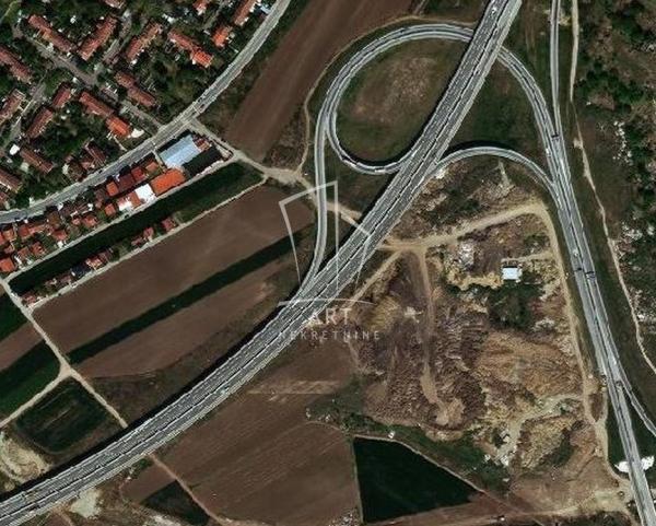 Slika 1 - Kralja Mihaila Zetskog Plac na prodaju, Zemun, Batajnica, 1.300.000€