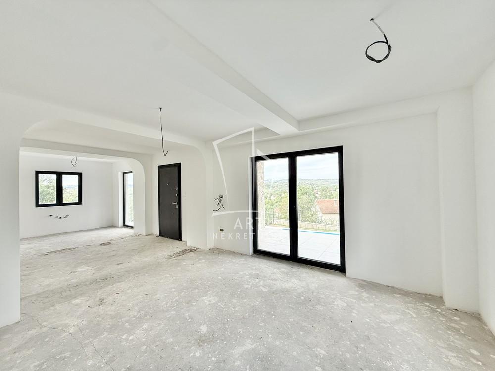 Slika 9 - Svetozara Markovića,  Kuća na prodaju, 241m2, 295.000€