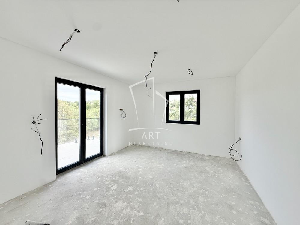 Slika 10 - Svetozara Markovića,  Kuća na prodaju, 241m2, 295.000€