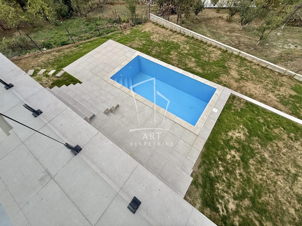 Slika 3 - Svetozara Markovića,  Kuća na prodaju, 241m2, 295.000€