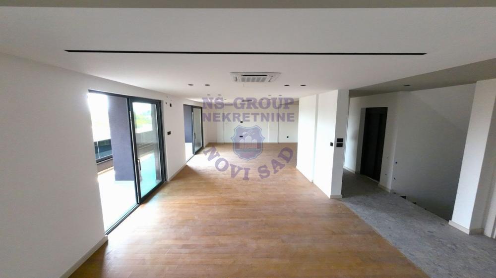 Glavna slika -Šestosoban stan na prodaju, 210m2, 667.800€