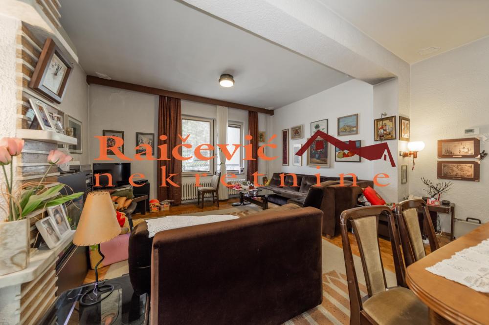 Slika 6 - Vladimira Gacinovica,  Kuća na prodaju, 400m2, 2.500.000€