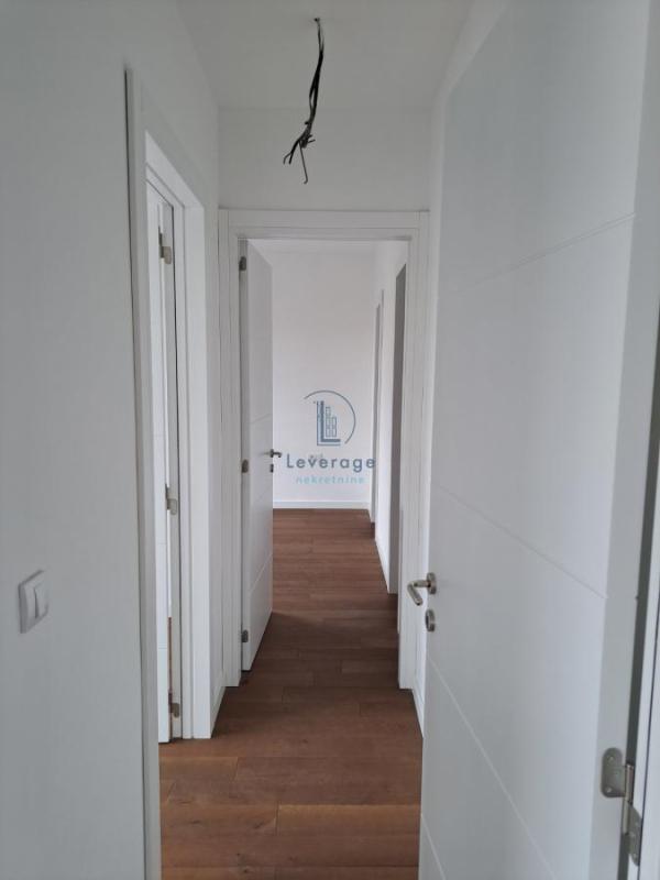 Slika 7 - Luke Vukalovića, Četvorosoban stan na prodaju, 93m2, 475.000€