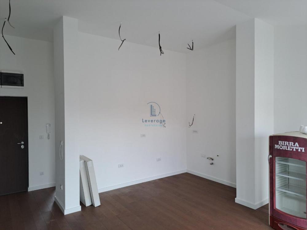 Slika 1 - Luke Vukalovića, Četvorosoban stan na prodaju, 93m2, 475.000€