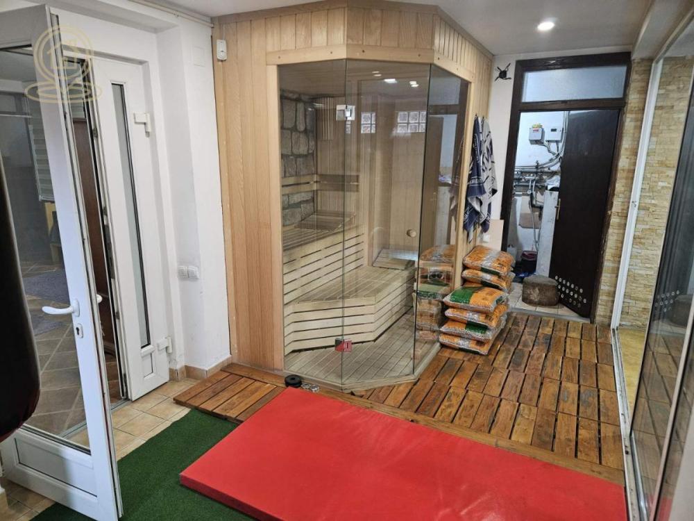 Slika 3 -  Lokal za izdavanje, 323m2, 3.200€