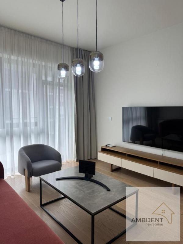 Glavna slika -Trosoban stan za izdavanje, 72m2, 1.700€