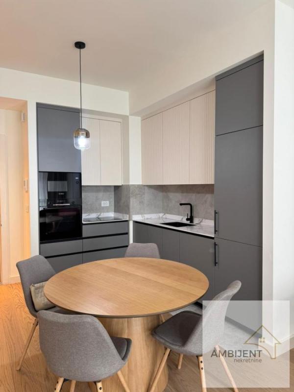 Slika 2 - Trosoban stan za izdavanje, 72m2, 1.700€