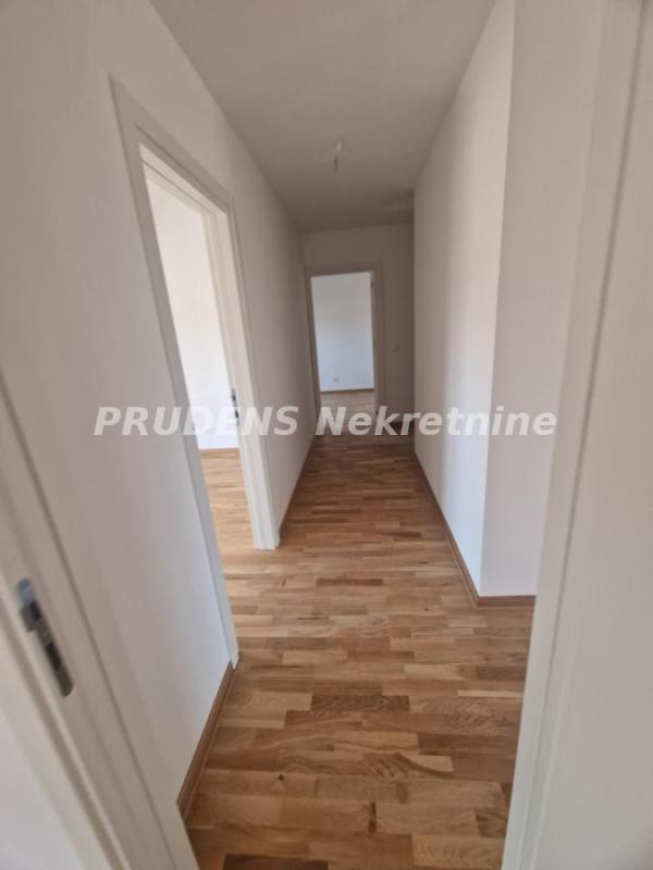 Slika 4 - Paje Jovanovića, Četvorosoban stan na prodaju, 124m2, 210.000€