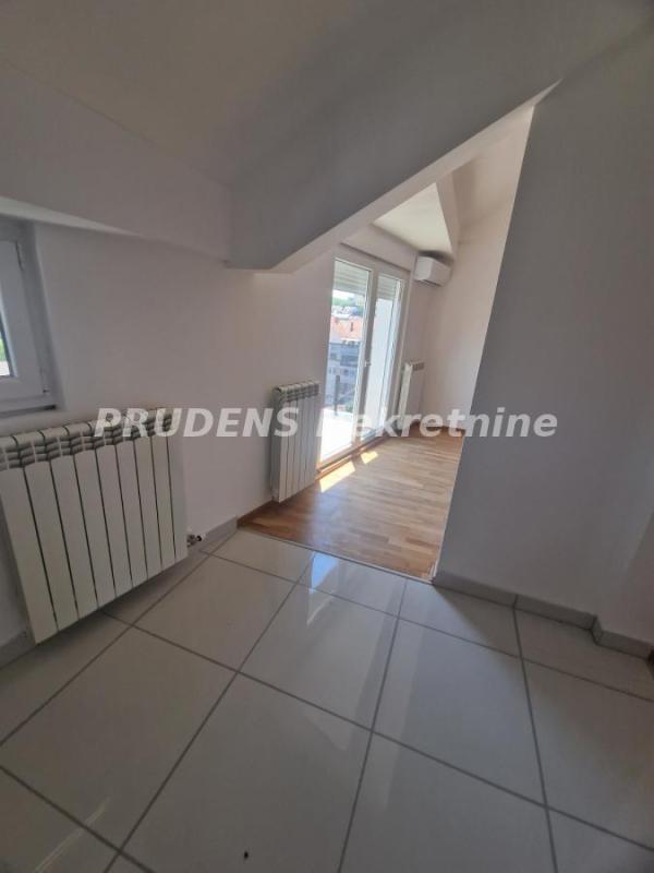 Slika 7 - Paje Jovanovića, Četvorosoban stan na prodaju, 124m2, 210.000€