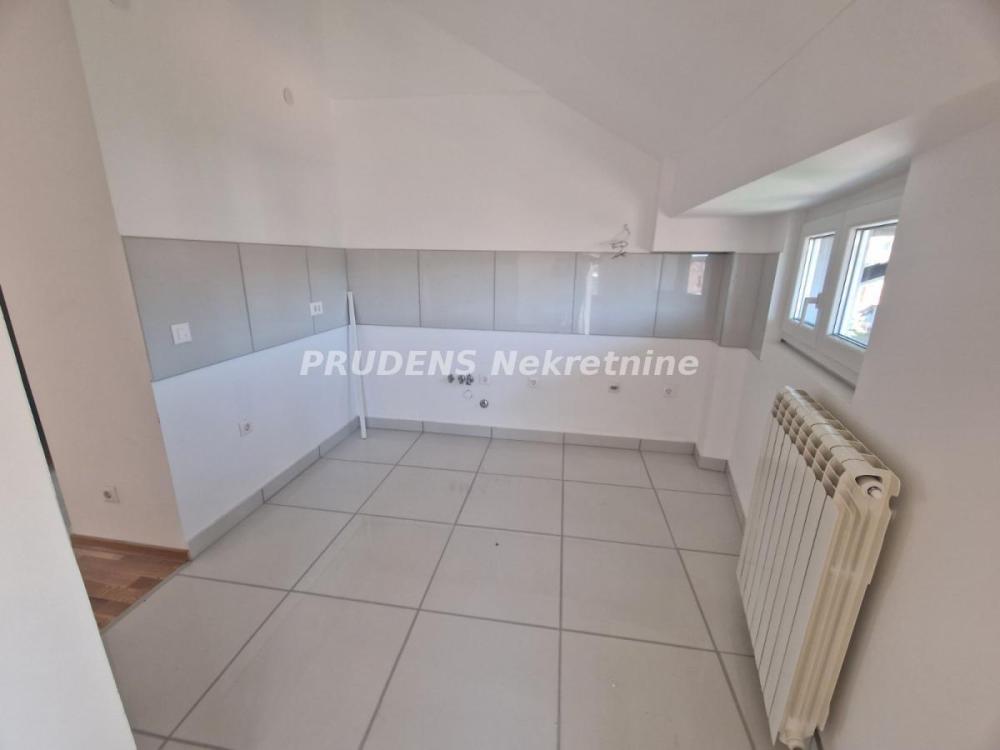 Slika 6 - Paje Jovanovića, Četvorosoban stan na prodaju, 124m2, 210.000€