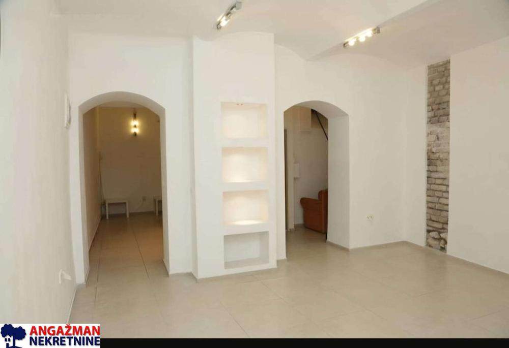 Slika 1 - Cara Uroša,  Lokal na prodaju, 38m2, 199.000€