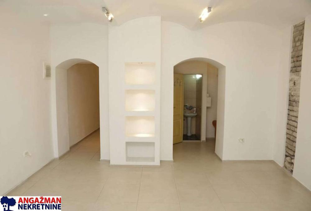 Glavna slika -Cara Uroša,  Lokal na prodaju, 38m2, 199.000€