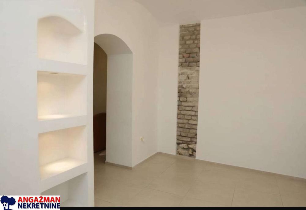 Slika 3 - Cara Uroša,  Lokal na prodaju, 38m2, 199.000€