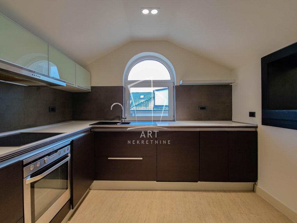 Slika 7 - Tuniska, Četvorosoban stan na prodaju, 130m2, 459.000€