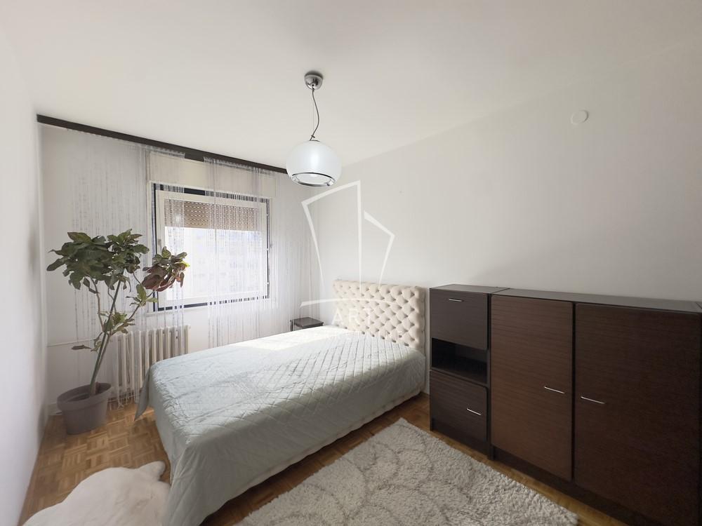 Slika 10 - Gandijeva, Trosoban stan za izdavanje, 75m2, 700€