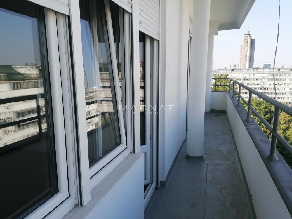 Glavna slika -Pariske komune, Dvosoban stan na prodaju, 62m2, 179.000€