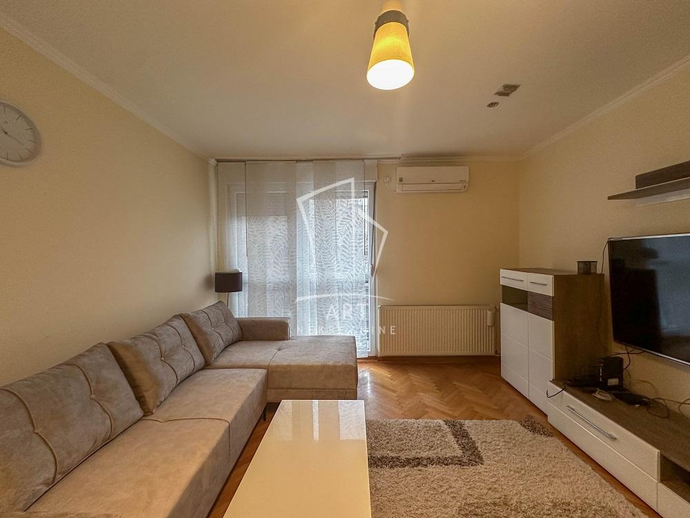 Slika 1 - Venizelosova, Trosoban stan za izdavanje, 62m2, 800€