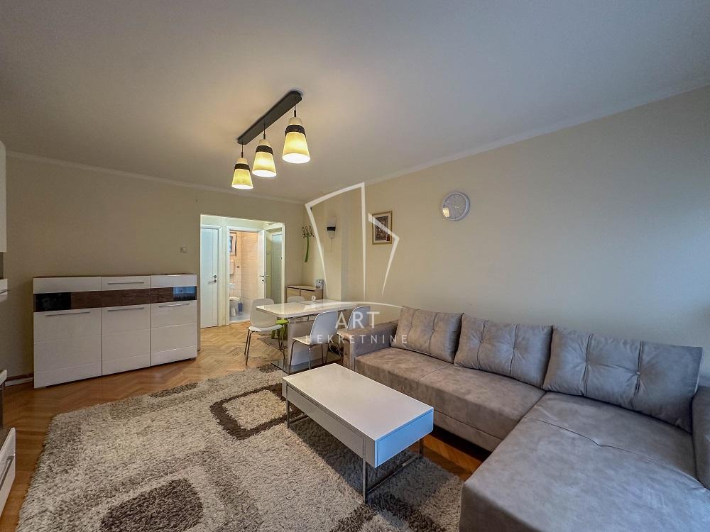 Slika 2 - Venizelosova, Trosoban stan za izdavanje, 62m2, 800€