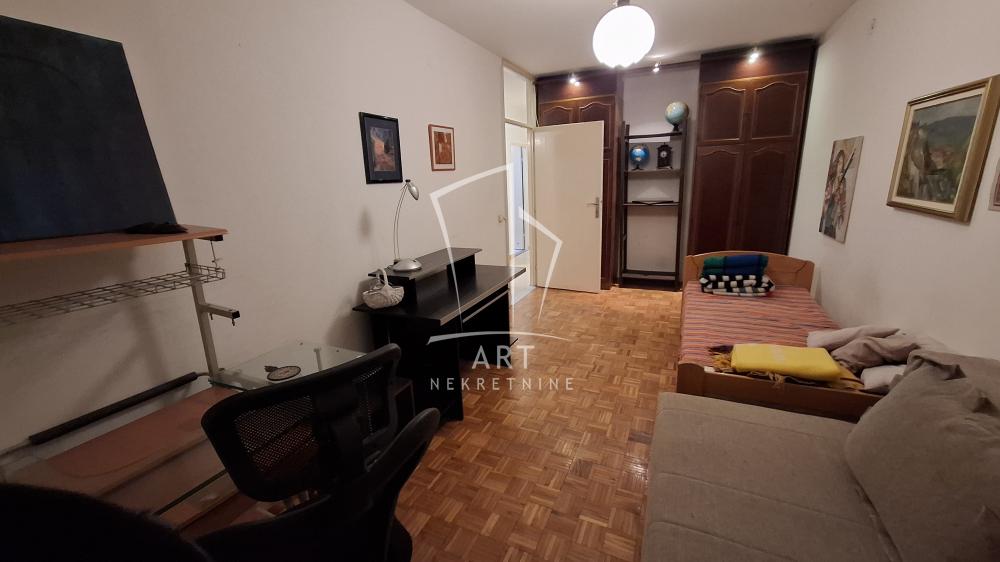 Slika 2 - Gandijeva, Trosoban stan za izdavanje, 81m2, 750€