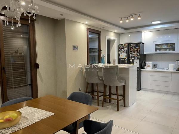 Slika 4 - Simićeva, Troiposoban stan na prodaju, 100m2, 399.900€