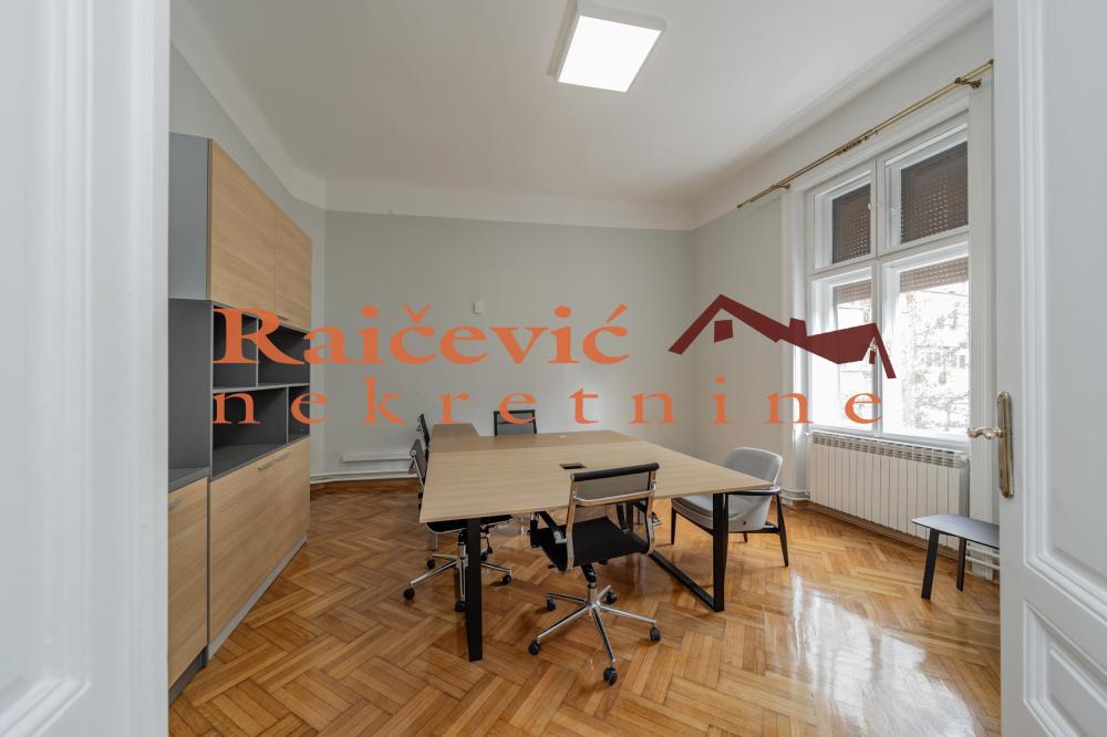 Slika 7 - Cara Urosa,  Lokal za izdavanje, 239m2, 2.200€