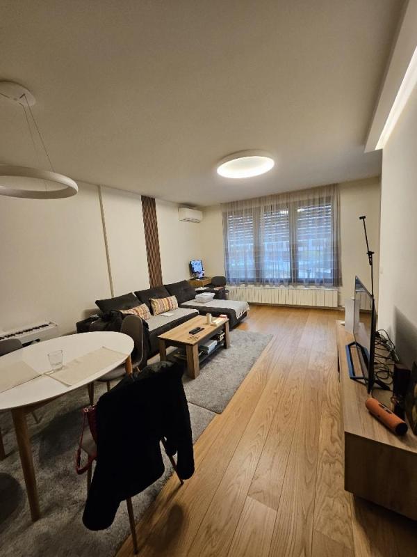 Slika 1 - Dunavska, Dvosoban stan za izdavanje, 55m2, 1.000€