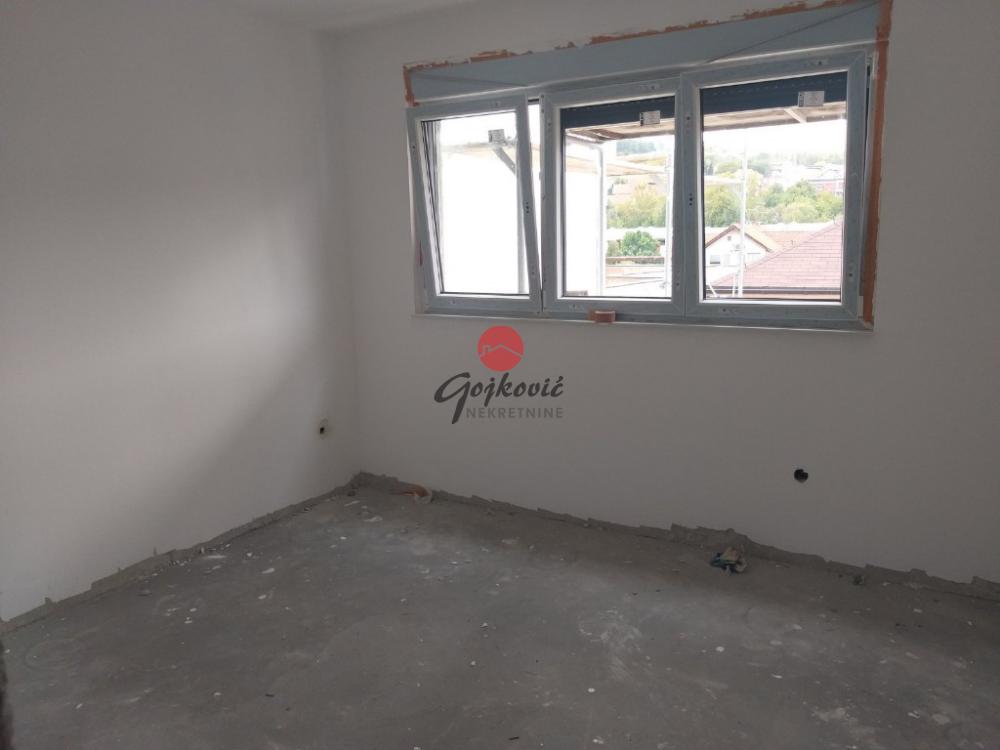 Slika 3 - Vitezova Karađorđeve Zvezde, Jednoiposoban stan na prodaju, 44m2, 105.600€