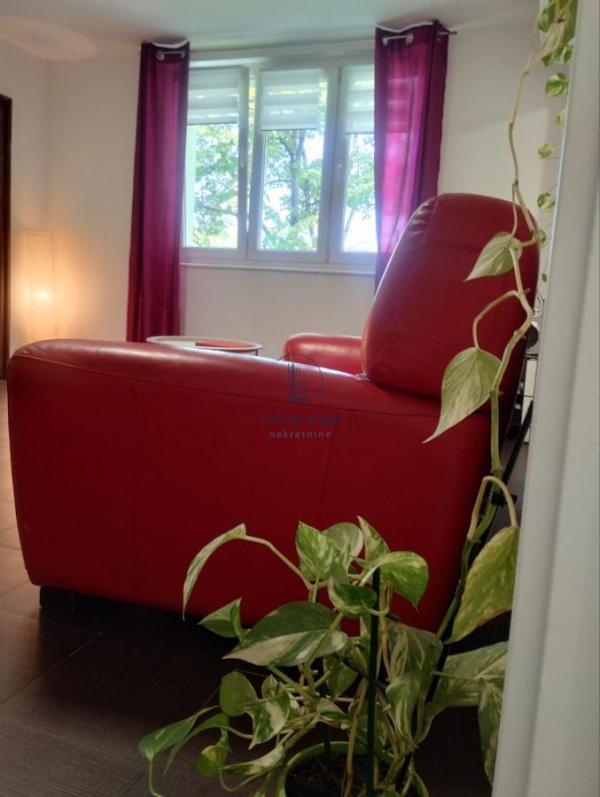 Slika 1 - Pere Segedinca, Trosoban stan na prodaju, 58m2, 171.000€