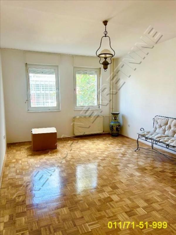 Slika 1 - Antifašističke borbe, Trosoban stan za izdavanje, 100m2, 1.000€