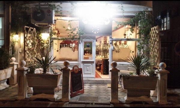 Slika 0 - U blizini Filozofskog,  Kuća na prodaju, 280m2, 450.000€