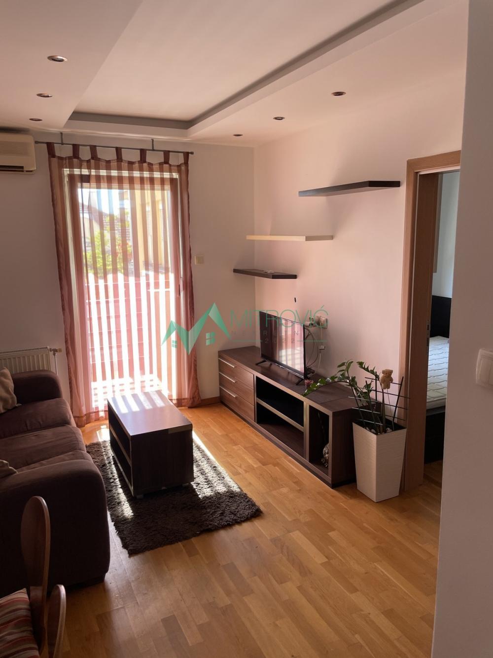 Glavna slika -Jednoiposoban stan za izdavanje, 34m2, 400€