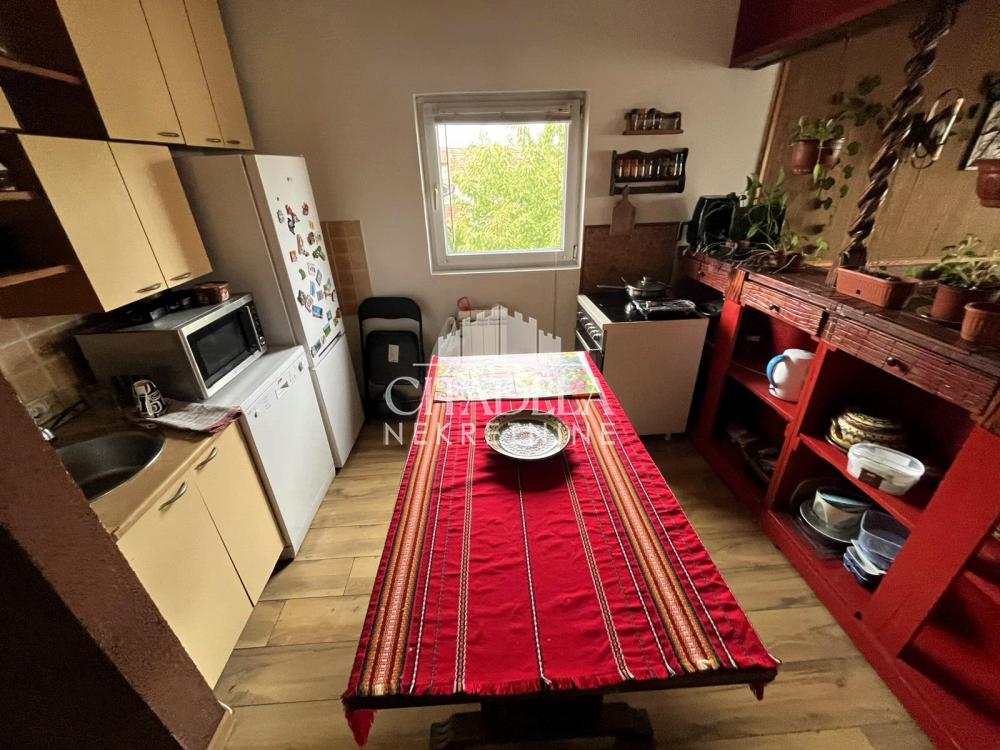 Slika 9 - Stevana Tucovića, Četvorosoban stan na prodaju, 72m2, 136.000€