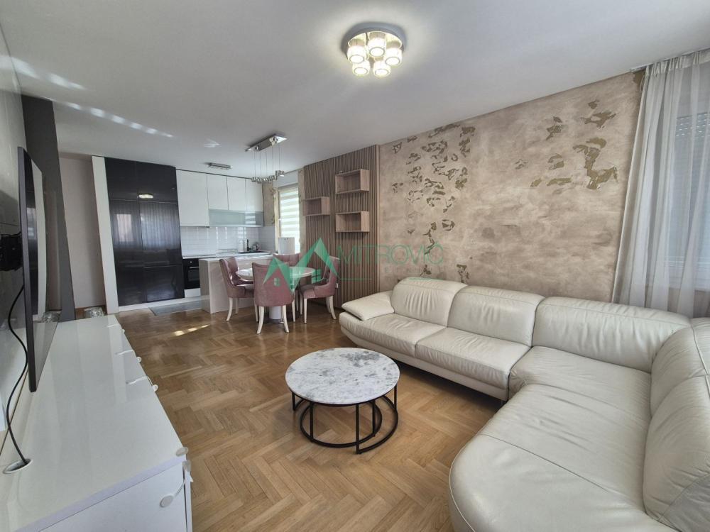 Glavna slika -Dvoiposoban stan za izdavanje, 78m2, 1.000€
