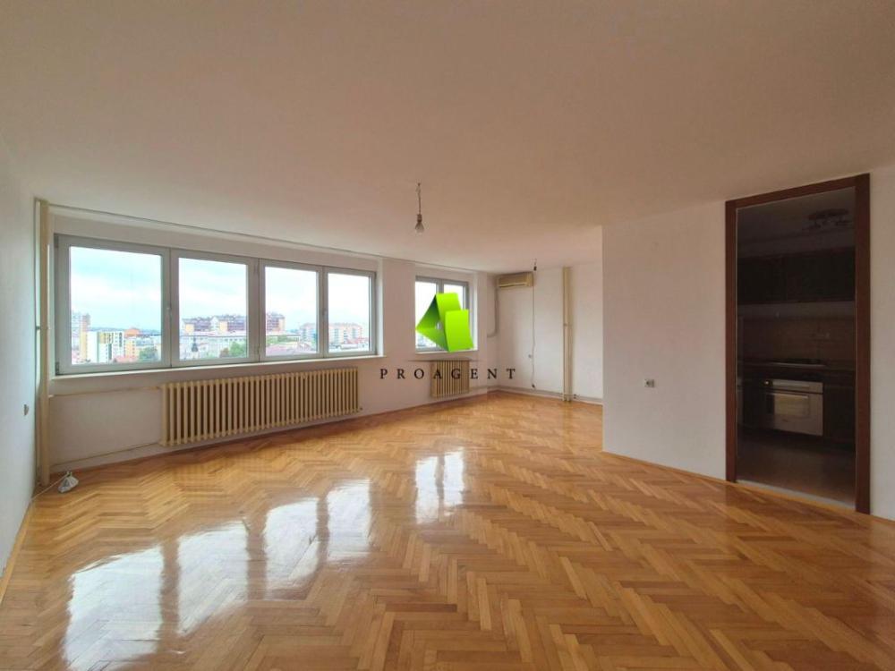 Glavna slika -Četvorosoban stan za izdavanje, 95m2, 600€