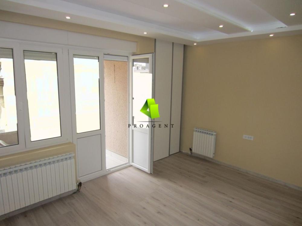 Slika 2 -  Lokal za izdavanje, 74m2, 450€